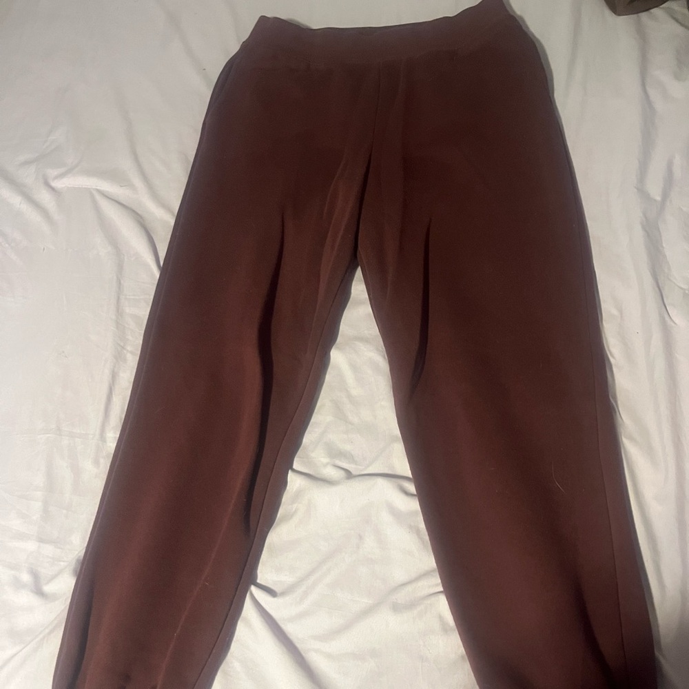 Cropped Jogging Set - Picture 2 of 4